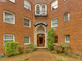 Photo #3: 21696166 Listing