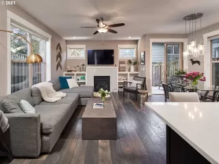 Photo #2: 21696764 Listing