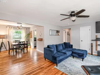 Photo #1: 21697120 Listing