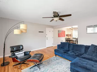 Photo #2: 21697120 Listing