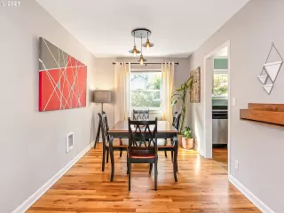 Photo #3: 21697120 Listing