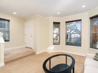 Photo #2: 21697180 Listing