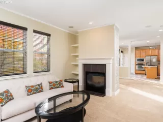 Photo #4: 21697180 Listing