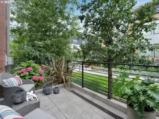 Photo #3: 21697909 Listing