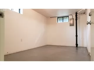 Photo #3: 21698104 Listing