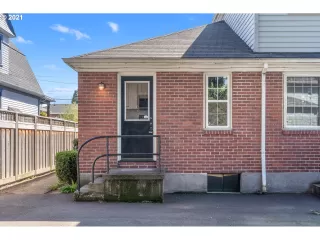 Photo #6: 21698104 Listing