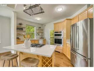 Photo #6: 217253346 Listing 