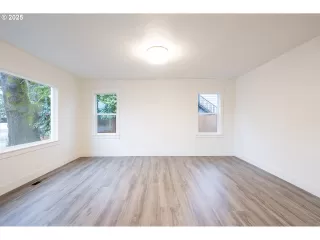 Photo #2: 217923839 Listing