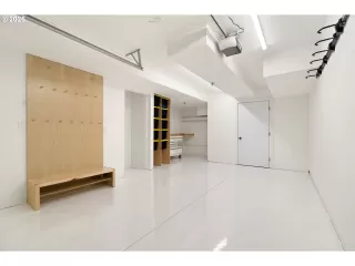 Photo #2: 217997873 Listing 