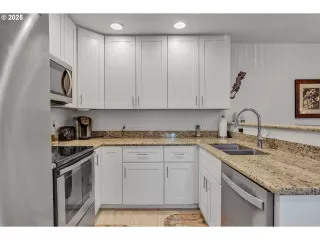 Photo #1: 218578001 Listing 