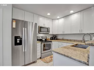 Photo #2: 218578001 Listing 