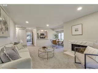 Photo #5: 218915750 Listing 