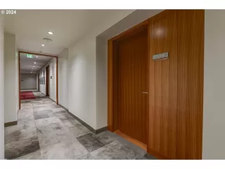 Photo #3: 219061116 Listing