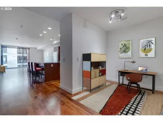 Photo #5: 219061116 Listing