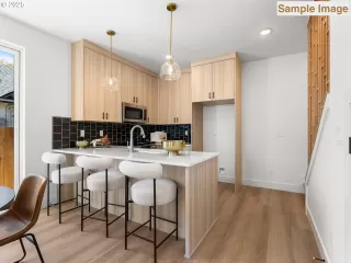 Photo #3: 219251978 Listing