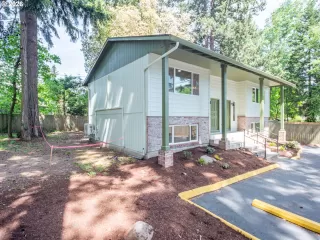 Photo #3: 219323925 Listing 