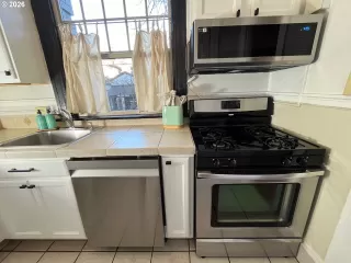 Photo #3: 219936325 Listing 