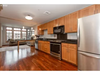 Photo #4: 22000447 Listing