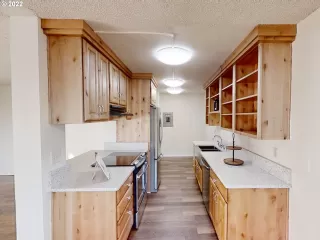 Photo #1: 22000633 Listing