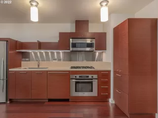 Photo #2: 22001034 Listing