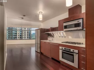 Photo #3: 22001034 Listing