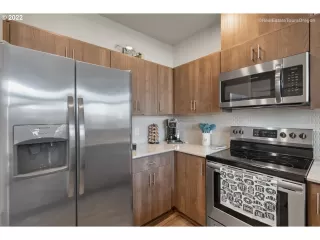 Photo #3: 22001370 Listing