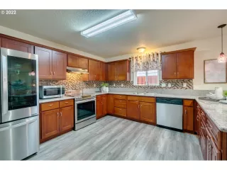 Photo #6: 22001668 Listing 