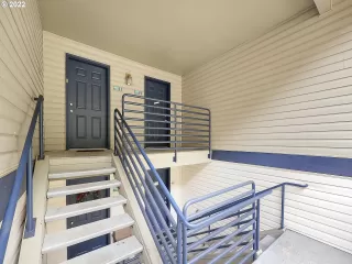 Photo #1: 22003334 Listing