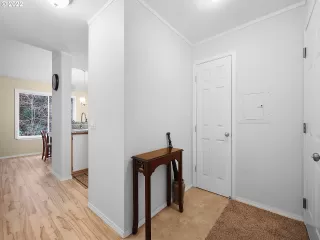 Photo #2: 22003334 Listing