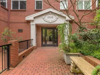 Photo #1: 22003717 Listing