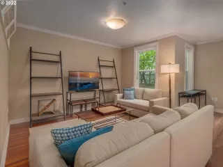 Photo #3: 22003717 Listing