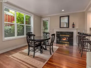 Photo #6: 22003717 Listing