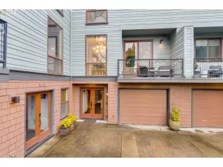 Photo #1: 22003895 Listing