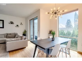 Photo #4: 22003895 Listing