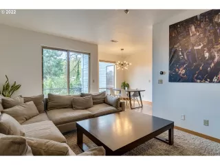 Photo #6: 22003895 Listing