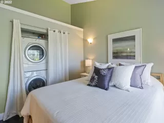 Photo #3: 22004399 Listing