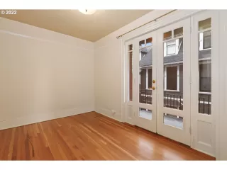 Photo #3: 22005861 Listing