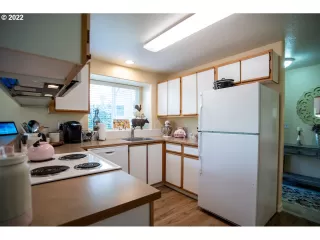 Photo #2: 22005864 Listing