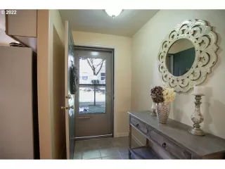 Photo #4: 22005864 Listing