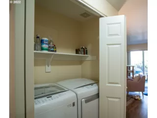 Photo #6: 22005864 Listing