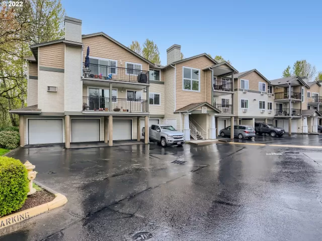 MLS: 22007500 Condo For Sale