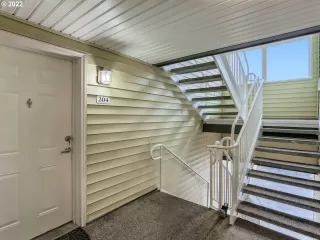 Photo #3: 22007500 Listing