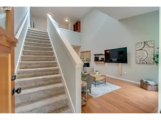 Photo #3: 22008901 Listing