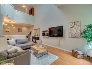 Photo #6: 22008901 Listing