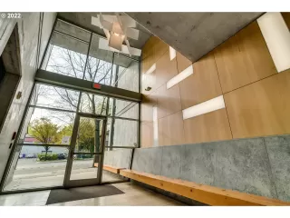 Photo #1: 22009117 Listing