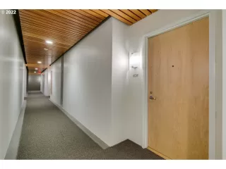 Photo #3: 22009117 Listing