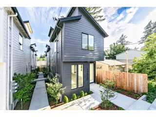 Photo #2: 22009335 Listing
