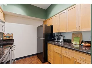 Photo #1: 22009398 Listing 