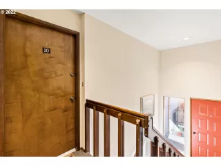 Photo #4: 22009619 Listing