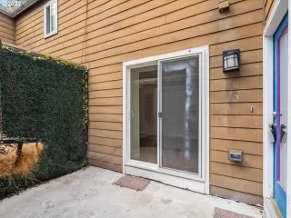 Photo #2: 22010307 Listing